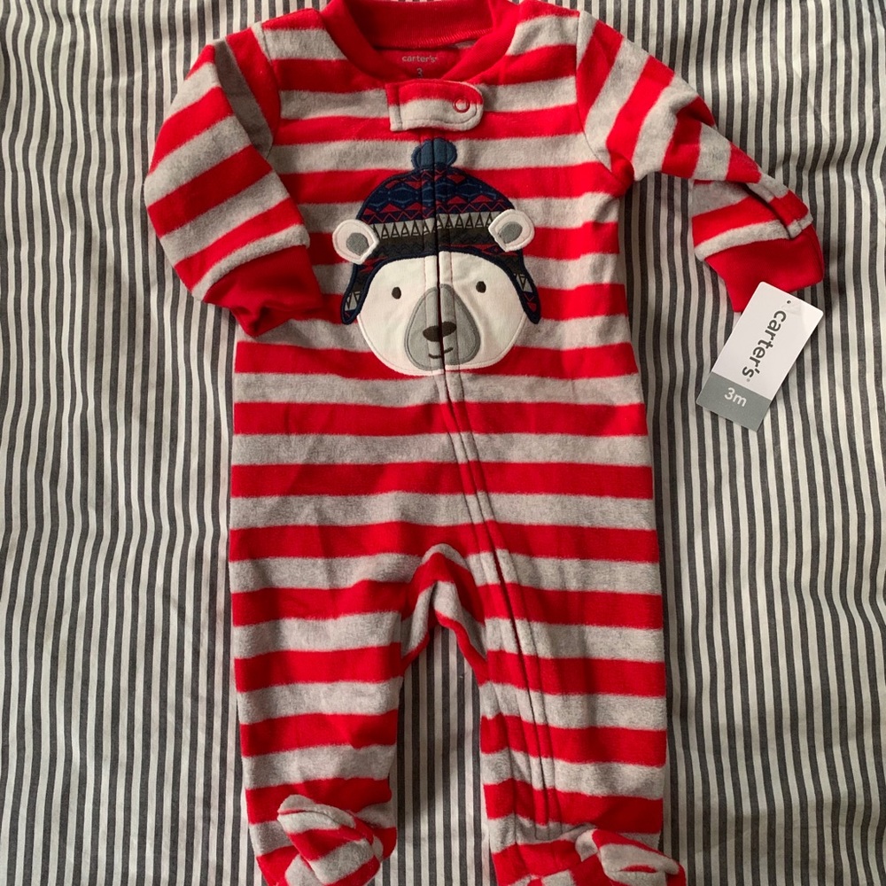 NWT Carter’s 3mo Fleece Sleeper.